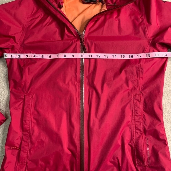 Mountain Hardwear Hooded Rain Coat Women Size Medium - Picture 5 of 8